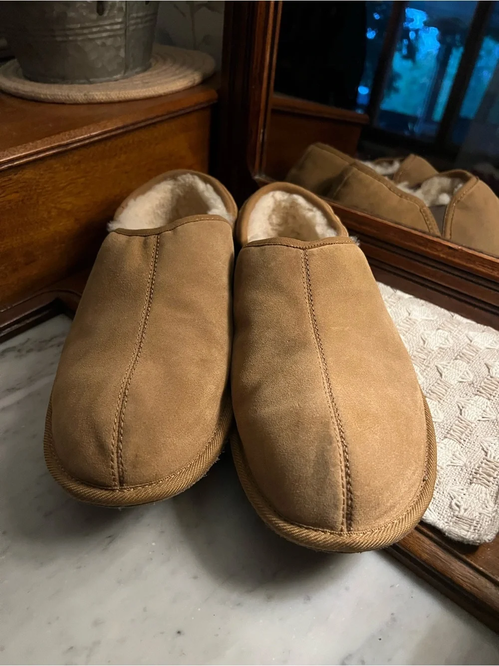 UGG classic scuff